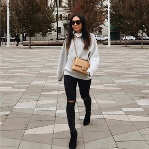 Aritzia Wilfred grey montpellier sweater